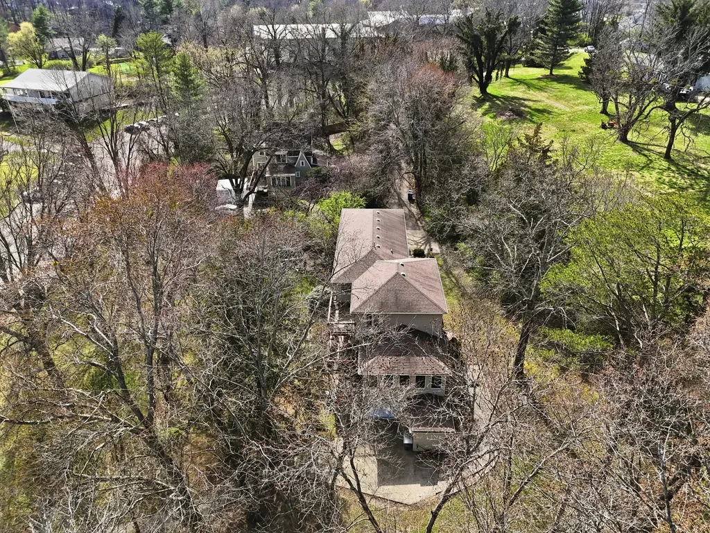 106 Churchill Court Berea KY 40403