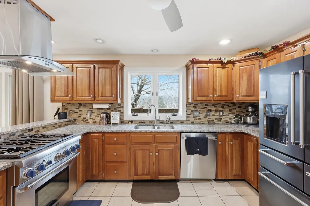 106 Churchill Court Berea KY 40403
