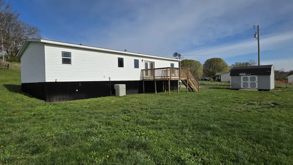 6350 Harmons Lick Road Paint Lick KY 40461