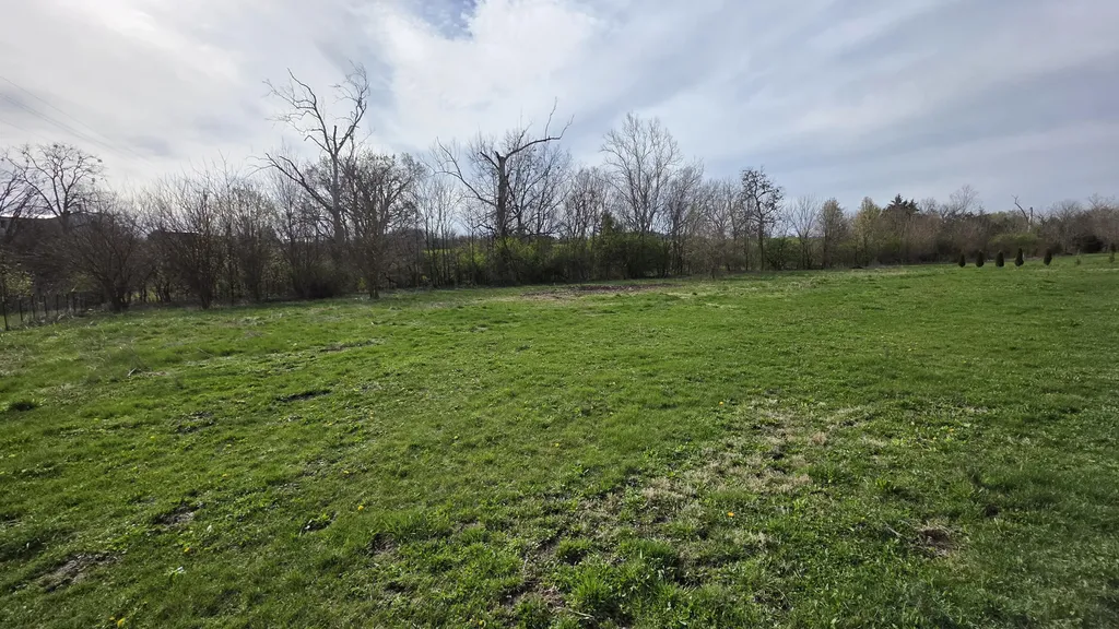 6350 Harmons Lick Road Paint Lick KY 40461