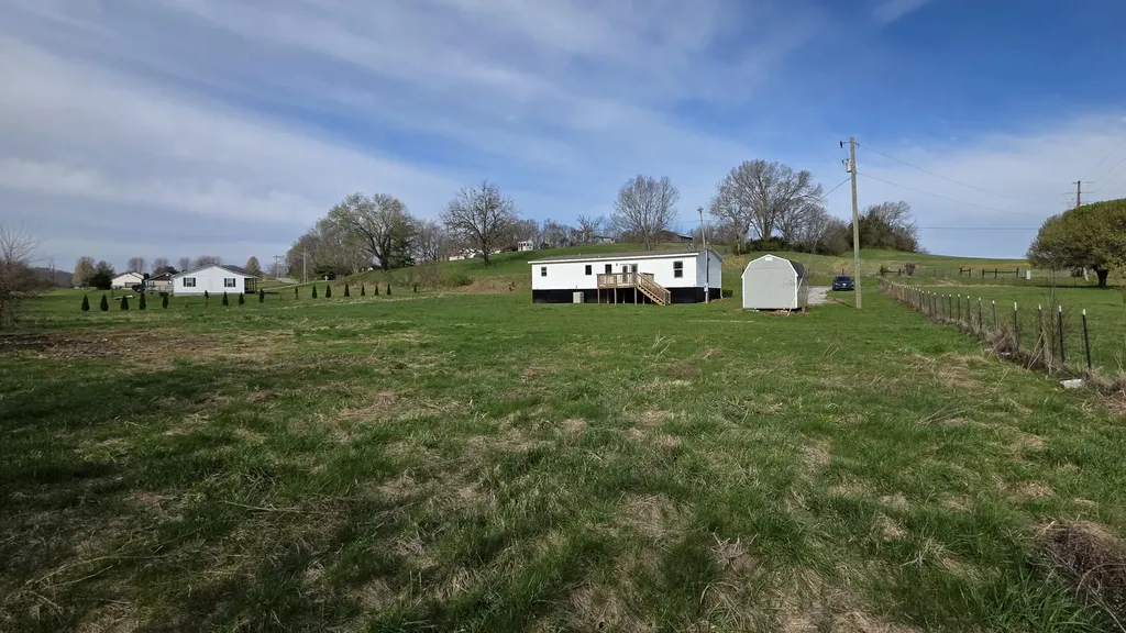 6350 Harmons Lick Road Paint Lick KY 40461
