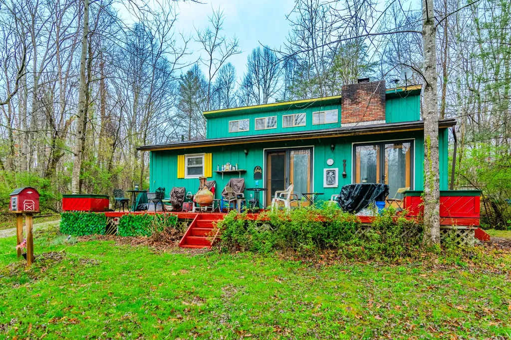 1667 Jackson Drive Morehead KY 40351