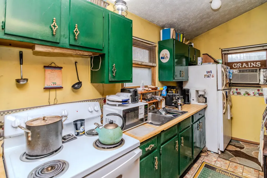 1667 Jackson Drive Morehead KY 40351
