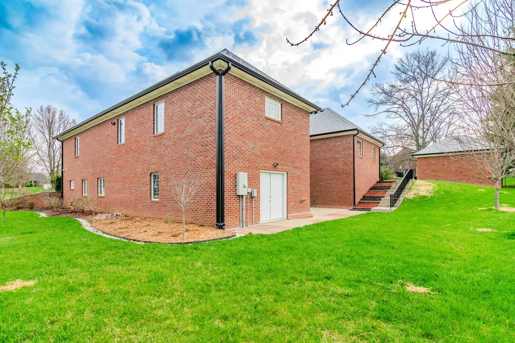 110 Saratoga Drive Frankfort KY 40601