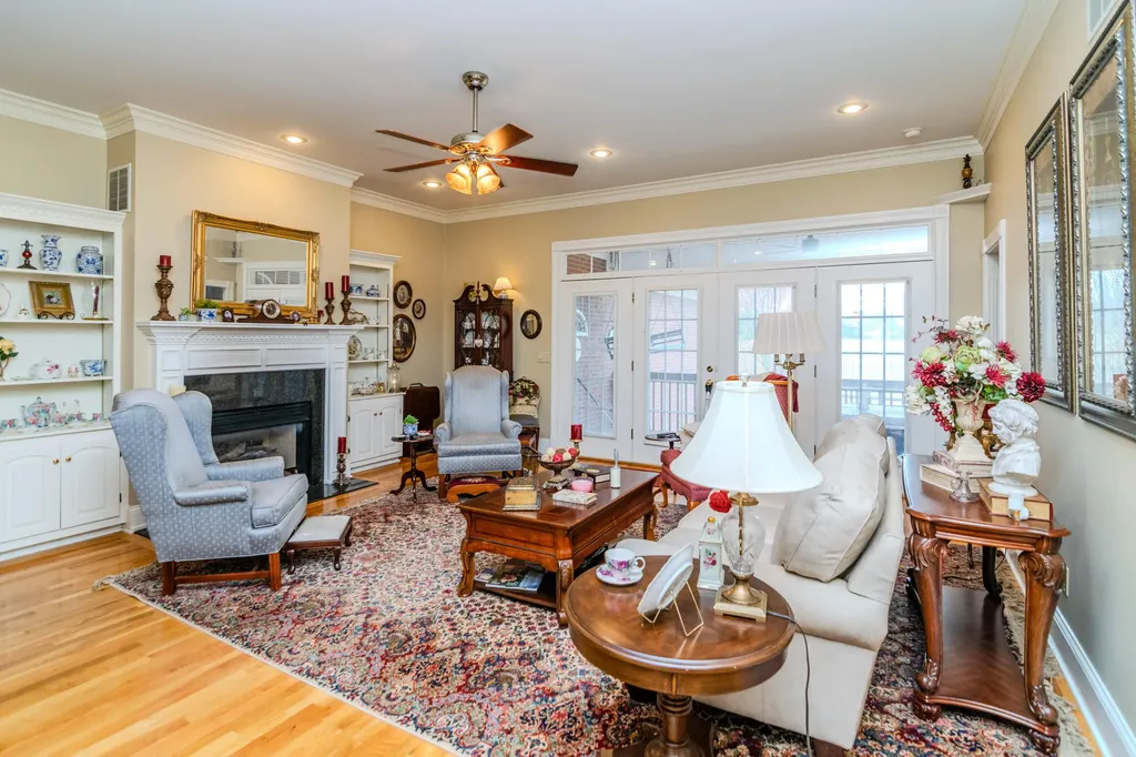 110 Saratoga Drive Frankfort KY 40601
