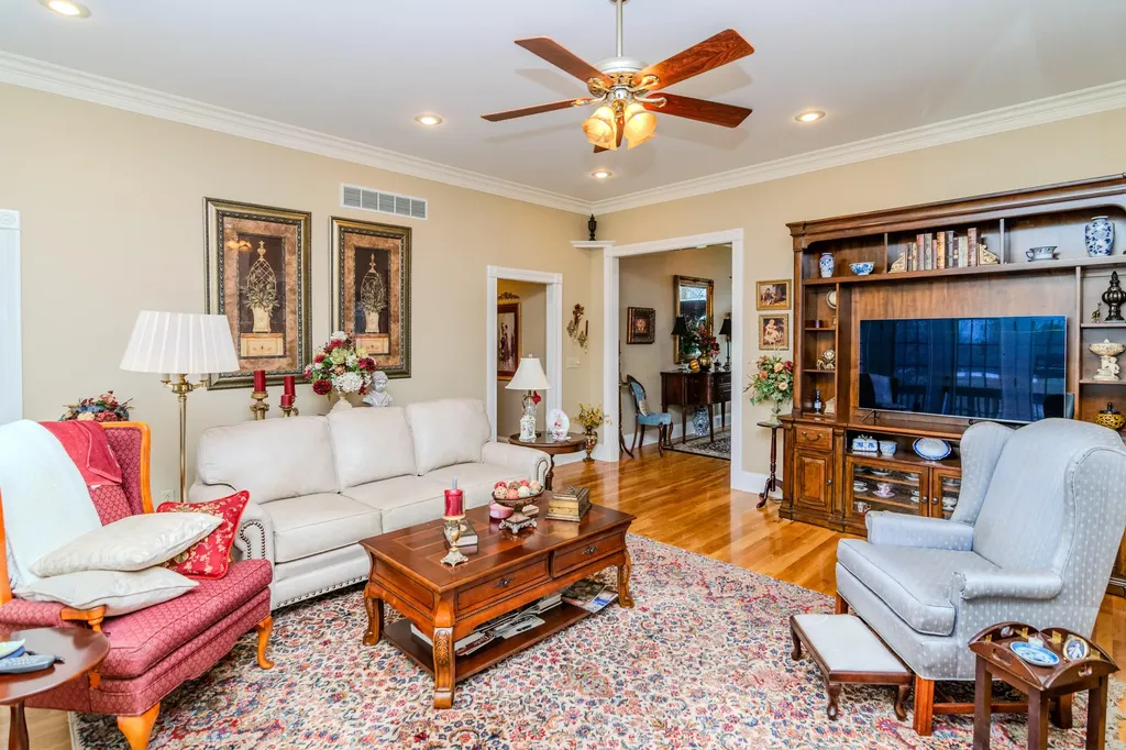 110 Saratoga Drive Frankfort KY 40601