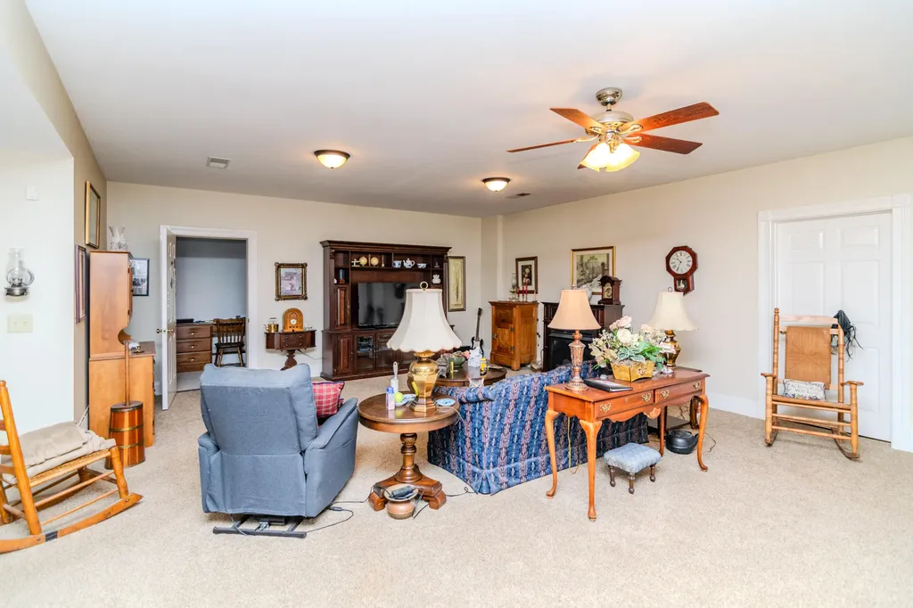 110 Saratoga Drive Frankfort KY 40601