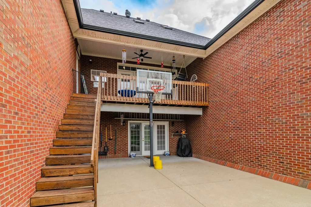 110 Saratoga Drive Frankfort KY 40601