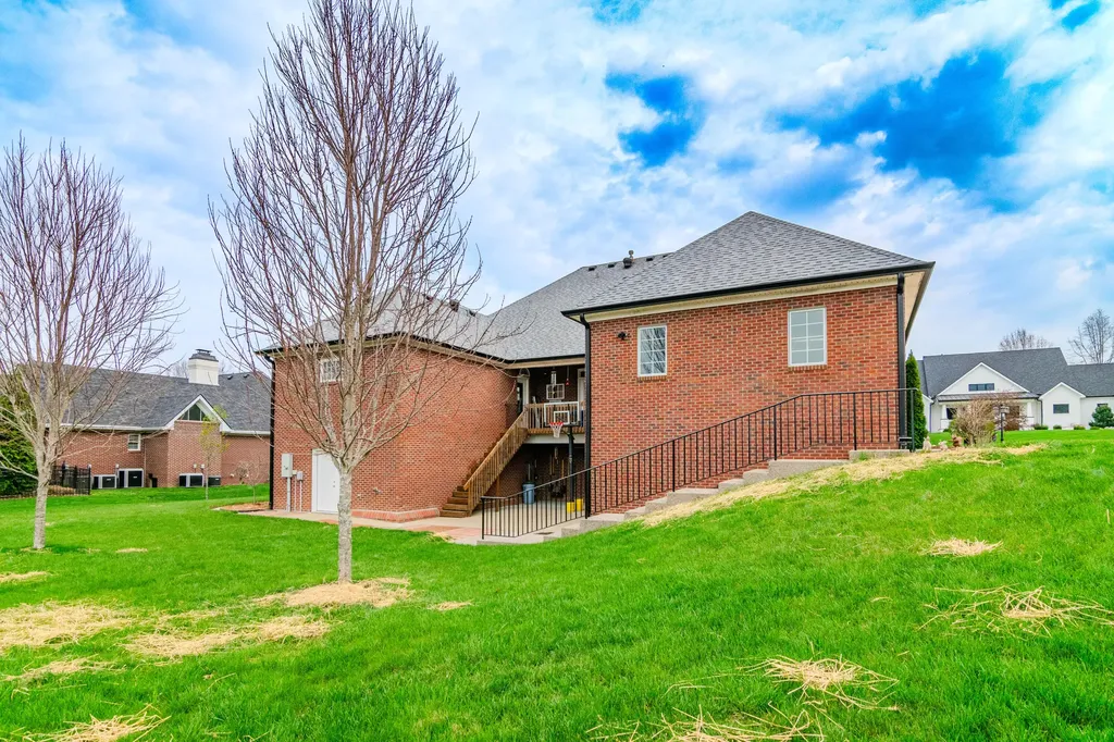 110 Saratoga Drive Frankfort KY 40601