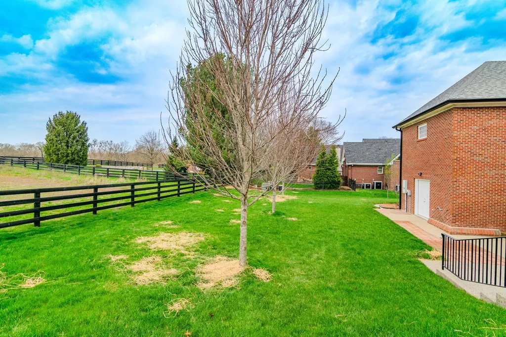 110 Saratoga Drive Frankfort KY 40601