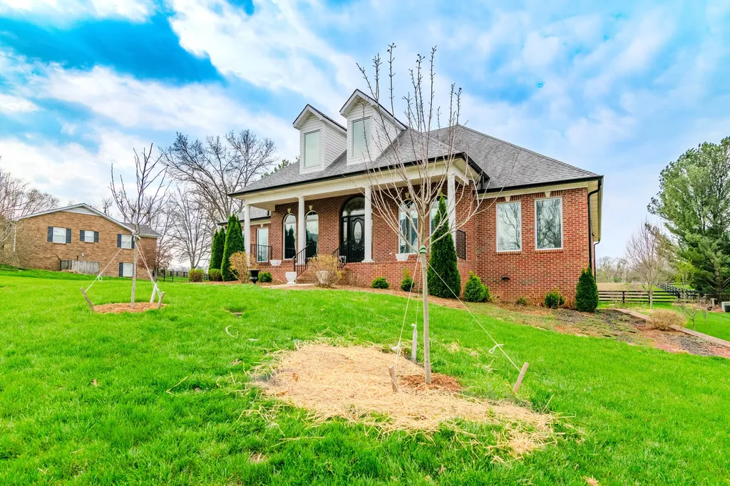 110 Saratoga Drive Frankfort KY 40601