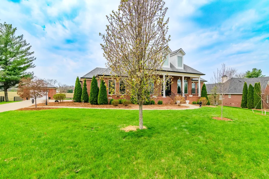 110 Saratoga Drive Frankfort KY 40601