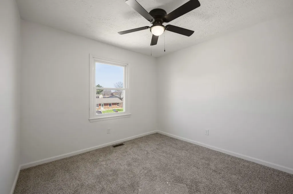 302 Yorktown Court Georgetown KY 40324