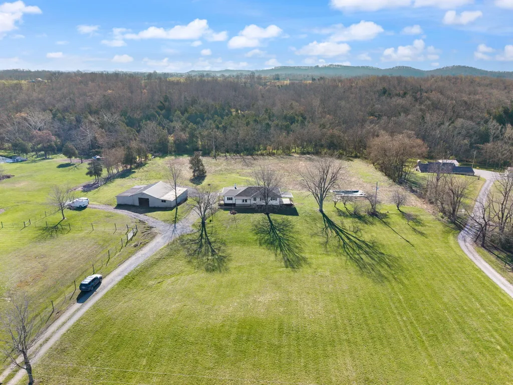 401 Drakes Creek Road Crab Orchard KY 40419