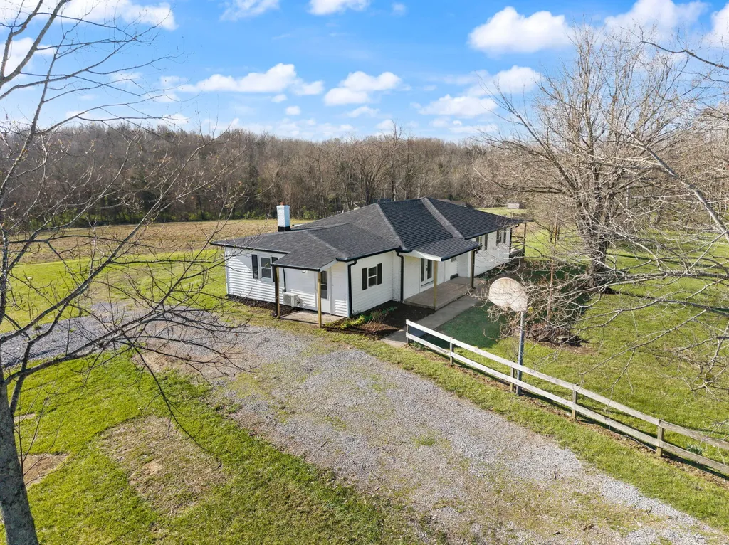 401 Drakes Creek Road Crab Orchard KY 40419