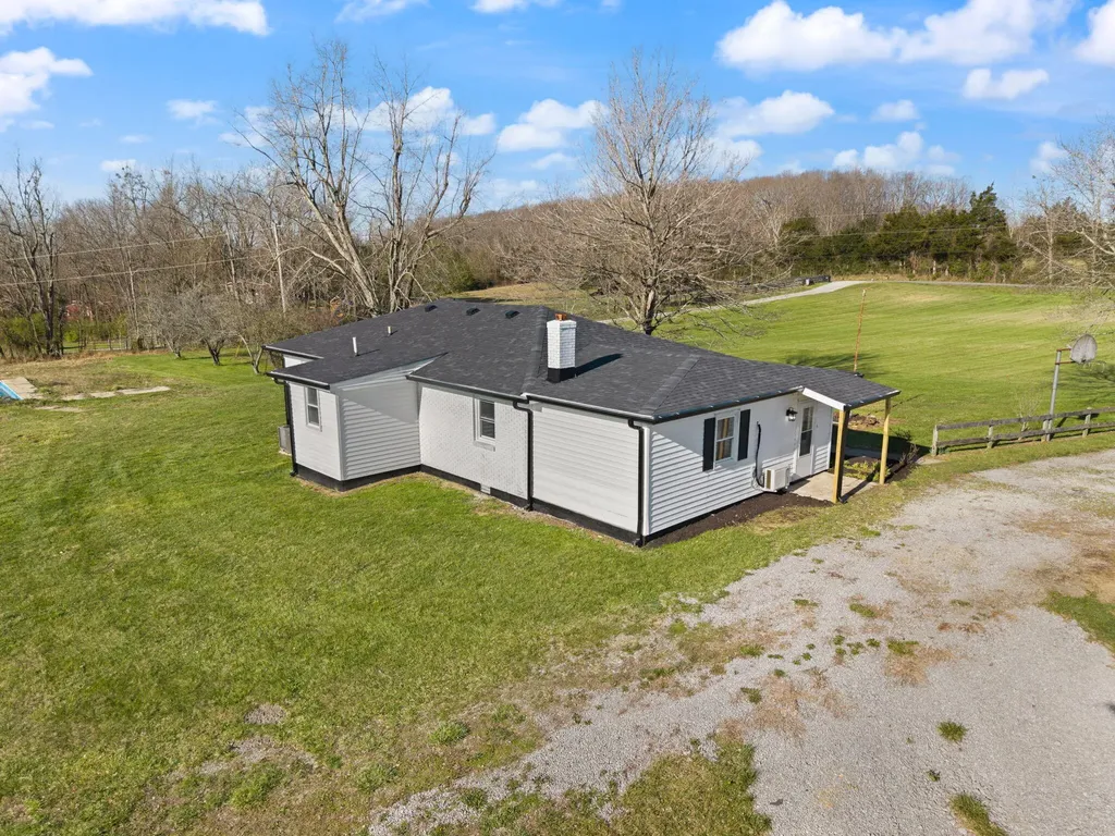 401 Drakes Creek Road Crab Orchard KY 40419