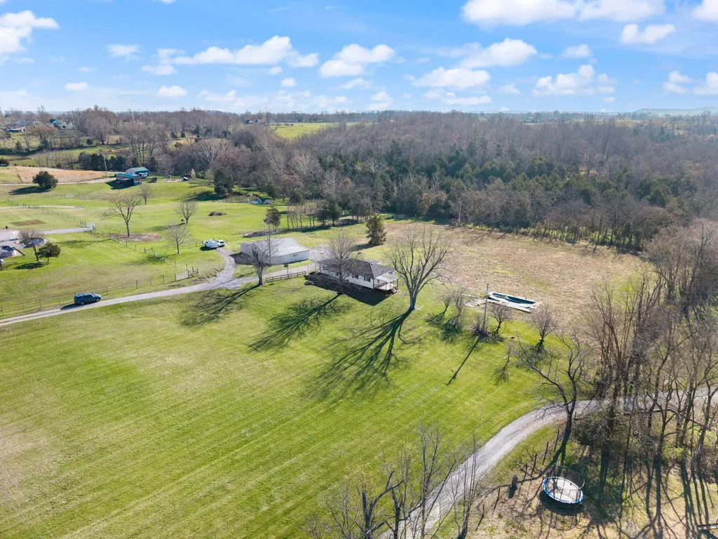 401 Drakes Creek Road Crab Orchard KY 40419