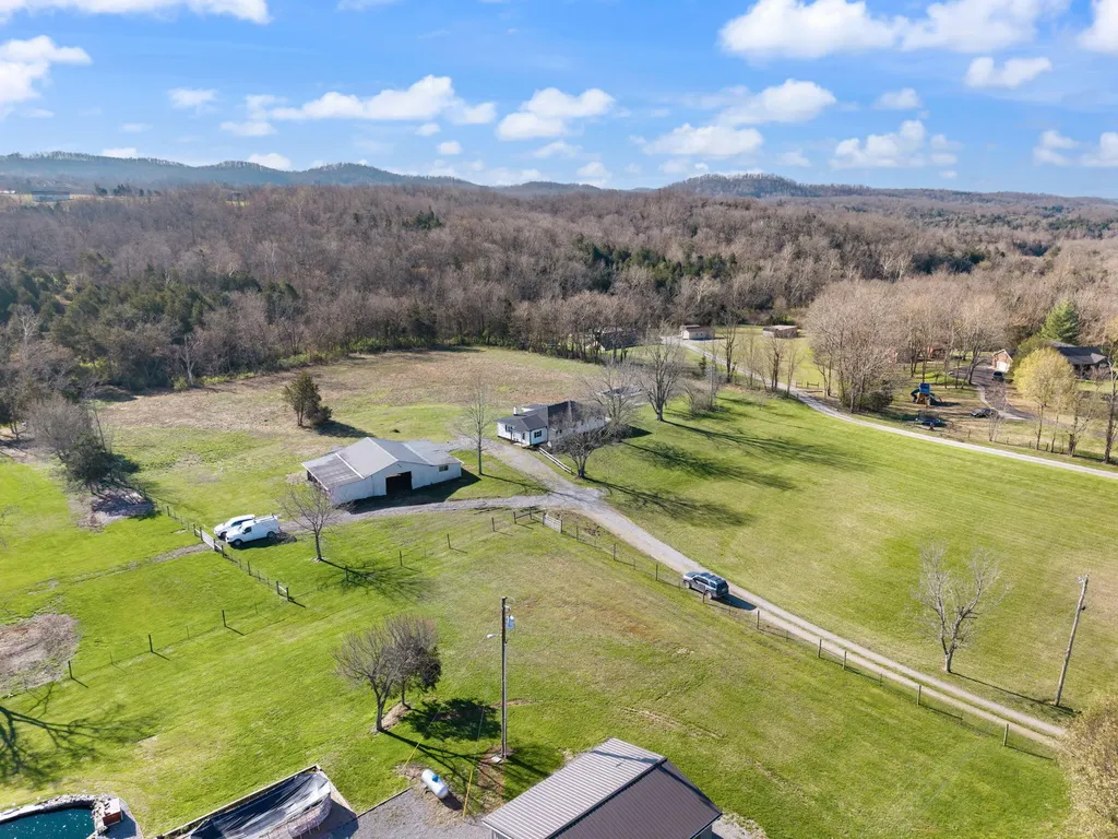 401 Drakes Creek Road Crab Orchard KY 40419