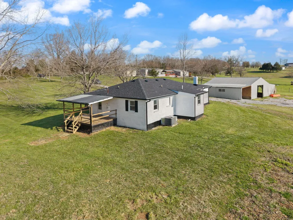401 Drakes Creek Road Crab Orchard KY 40419