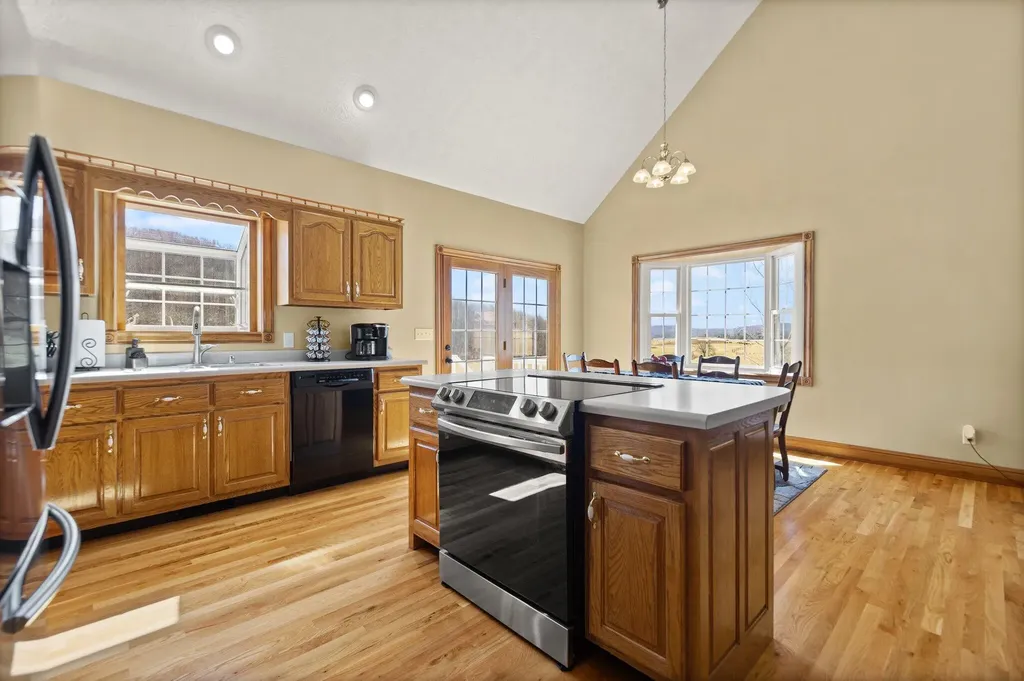 54 Jess Crisswell Road Monticello KY 42633