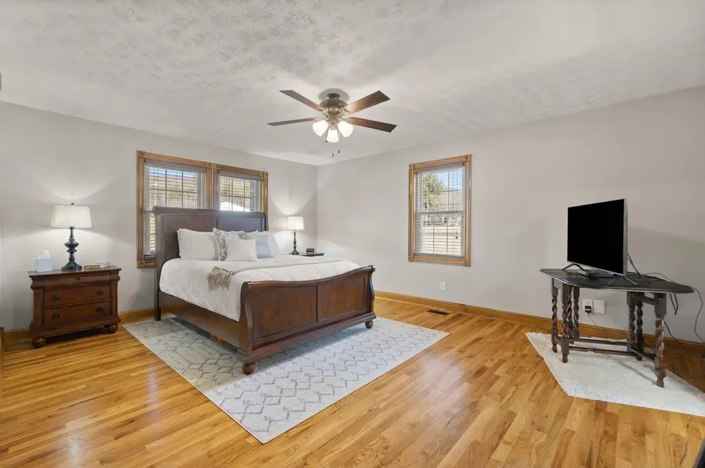 54 Jess Crisswell Road Monticello KY 42633