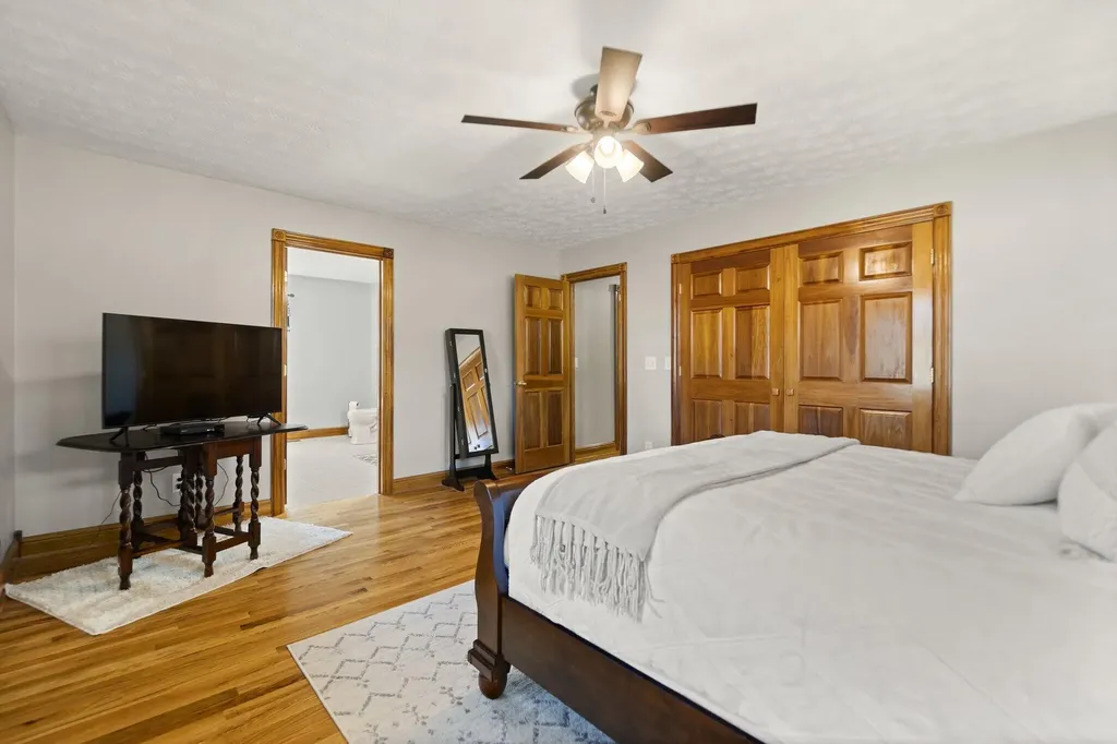 54 Jess Crisswell Road Monticello KY 42633