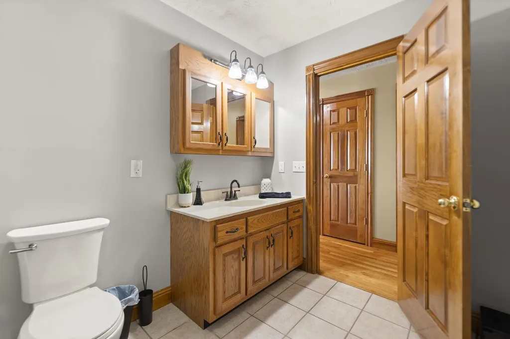 54 Jess Crisswell Road Monticello KY 42633