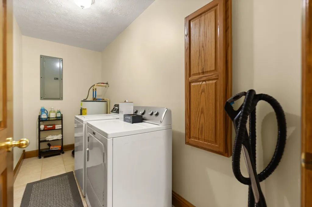 54 Jess Crisswell Road Monticello KY 42633