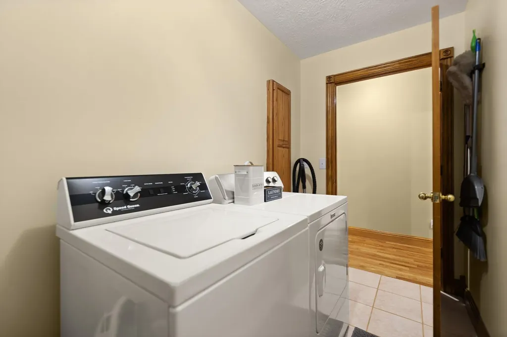 54 Jess Crisswell Road Monticello KY 42633