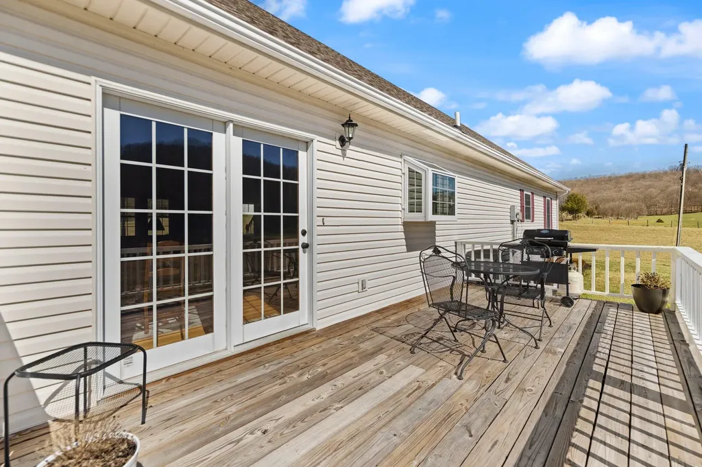 54 Jess Crisswell Road Monticello KY 42633