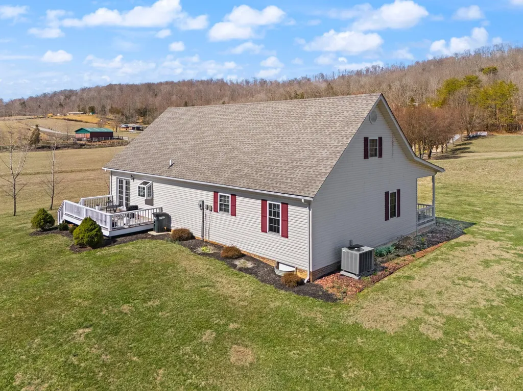 54 Jess Crisswell Road Monticello KY 42633