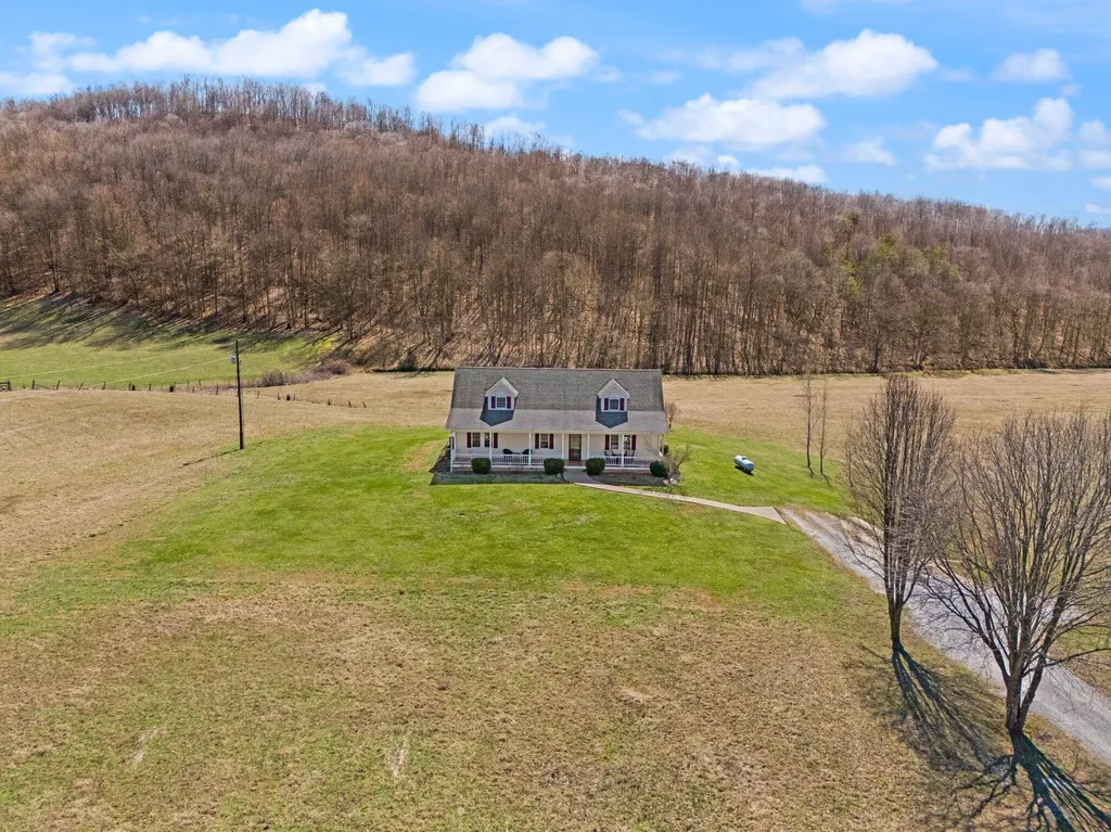 54 Jess Crisswell Road Monticello KY 42633