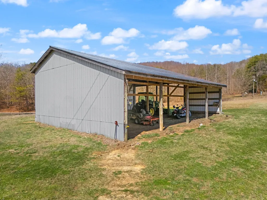 54 Jess Crisswell Road Monticello KY 42633