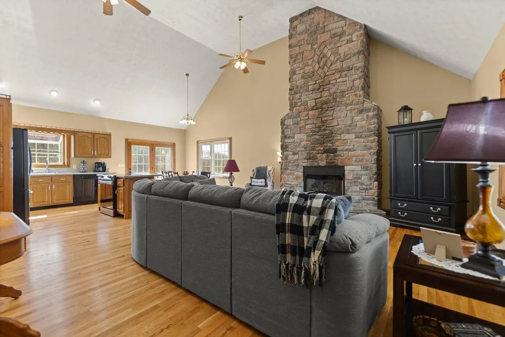 54 Jess Crisswell Road Monticello KY 42633