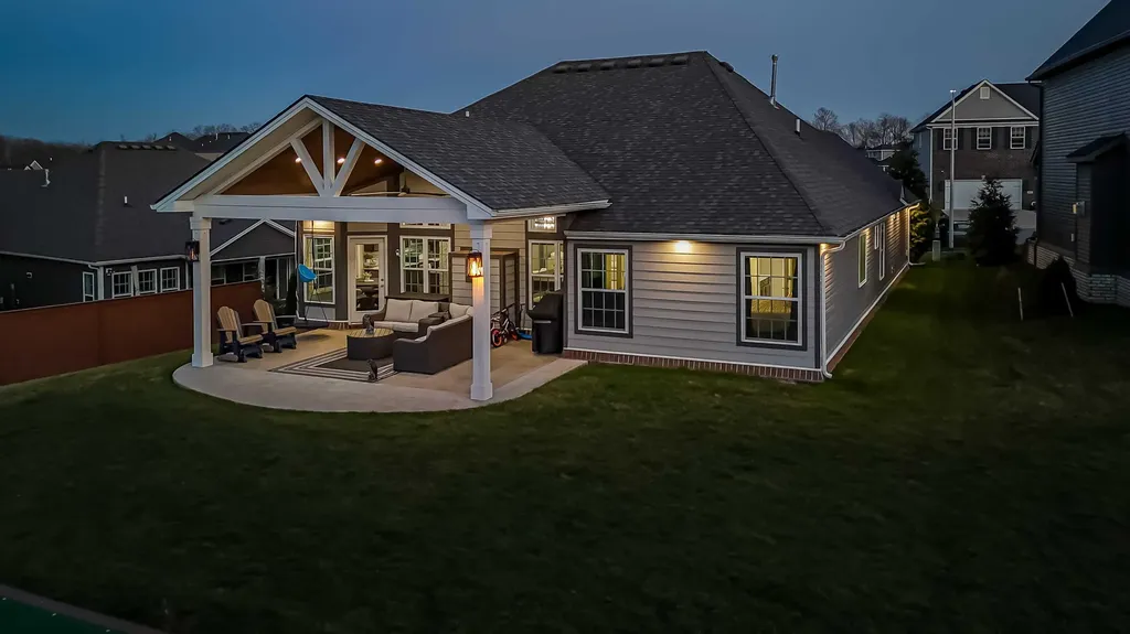204 Blackthorn Drive Nicholasville KY 40356