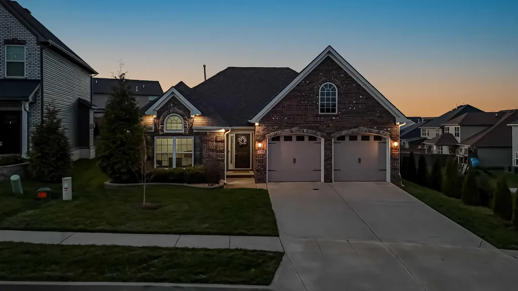 204 Blackthorn Drive Nicholasville KY 40356