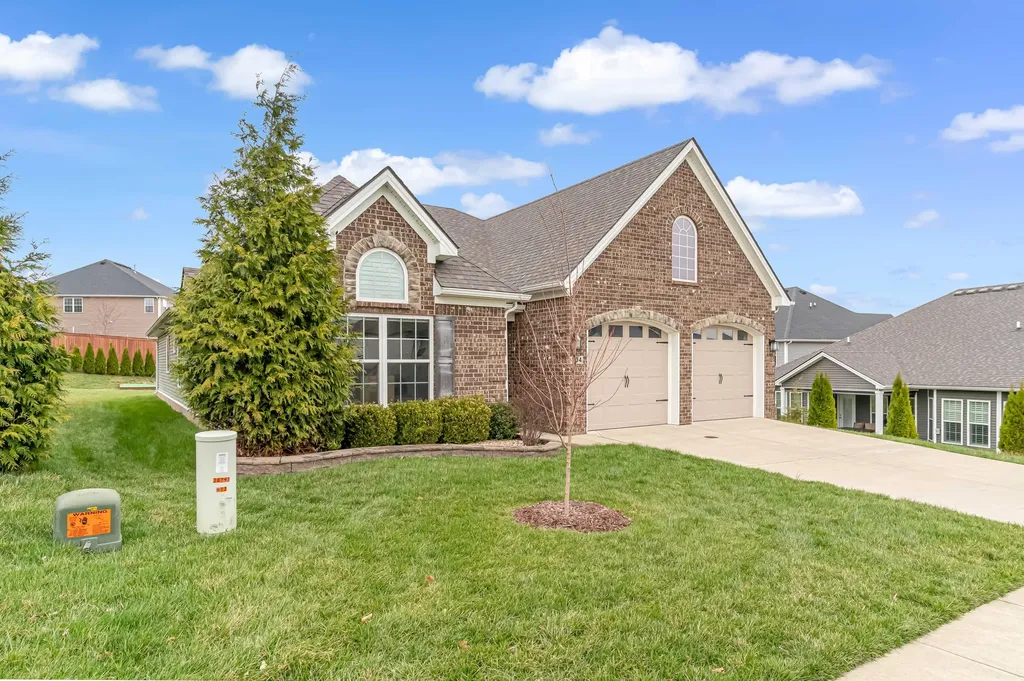 204 Blackthorn Drive Nicholasville KY 40356