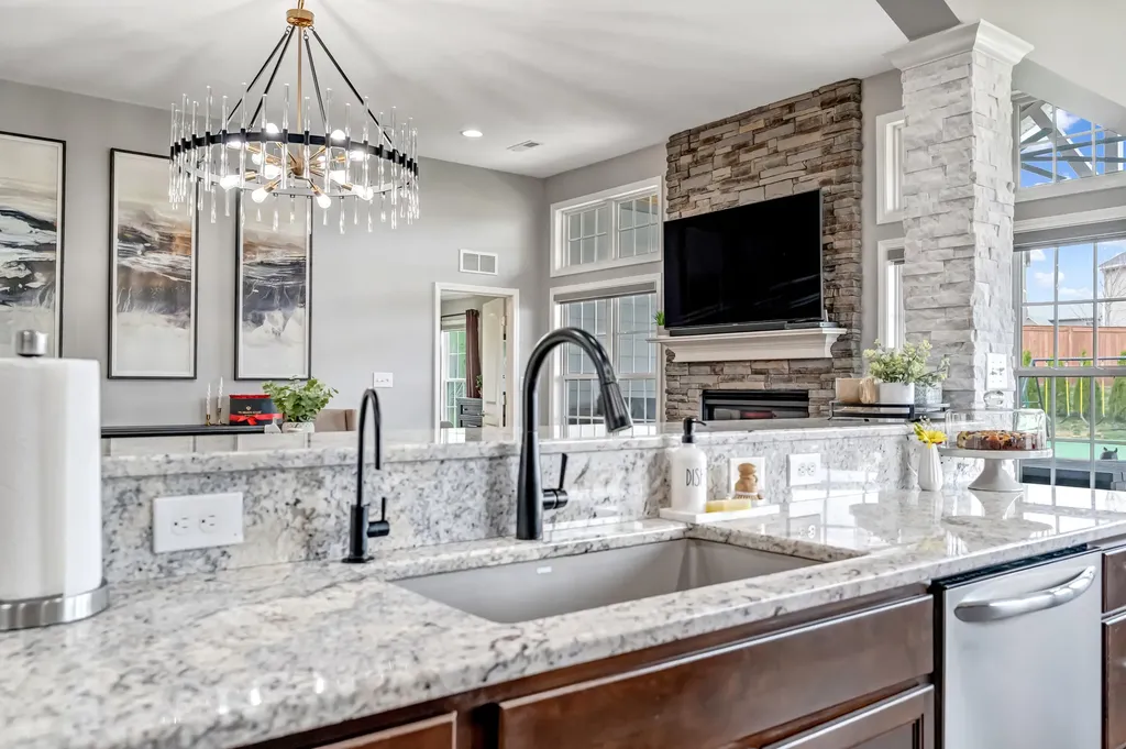 204 Blackthorn Drive Nicholasville KY 40356