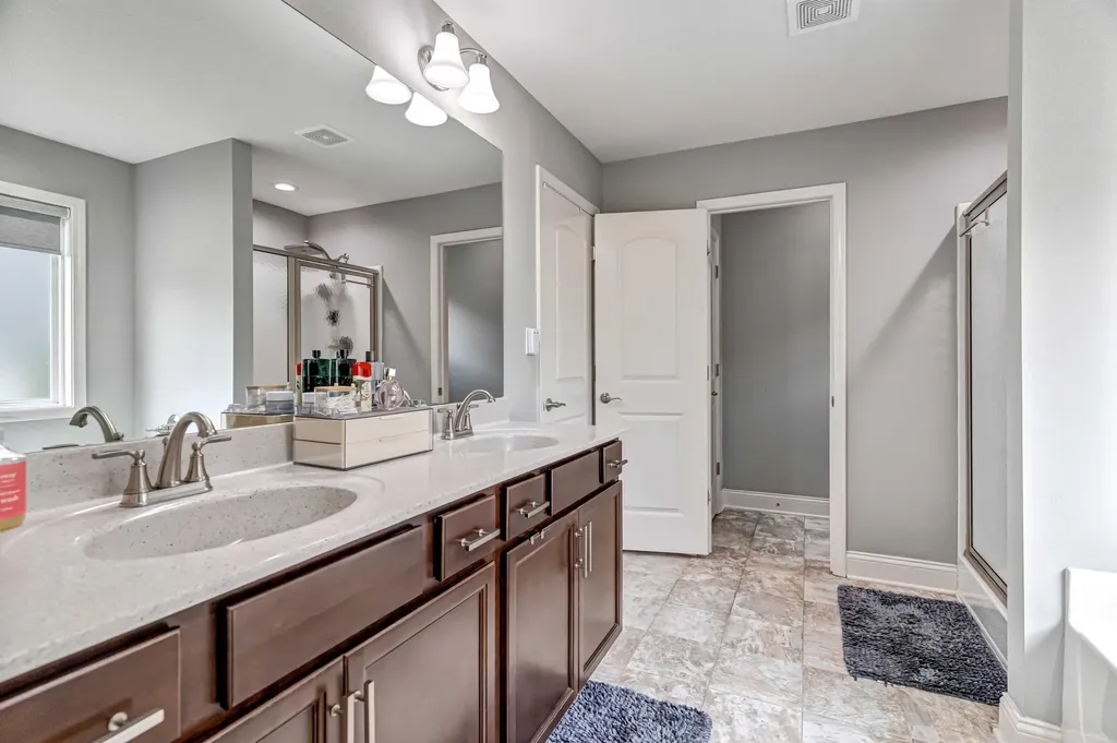 204 Blackthorn Drive Nicholasville KY 40356