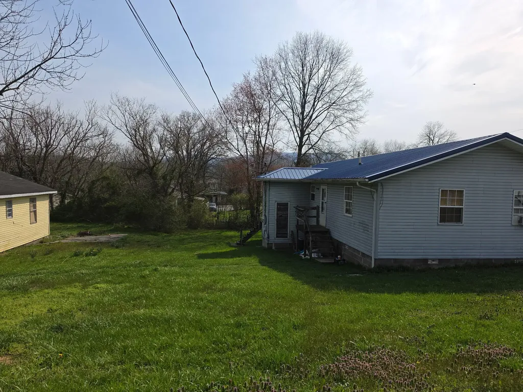 120 Redwood Road Middlesboro KY 40965
