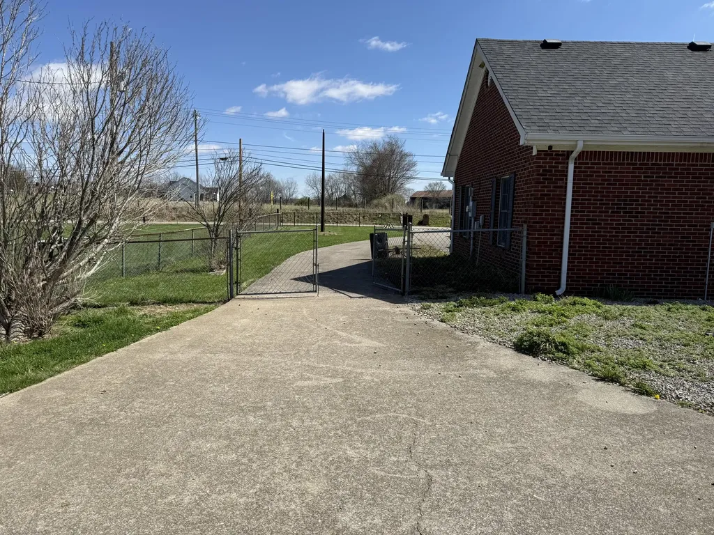 123 Dreyfus Road Berea KY 40403