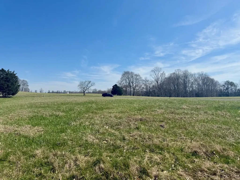 97 Paradise Alley Russell Springs KY 42642