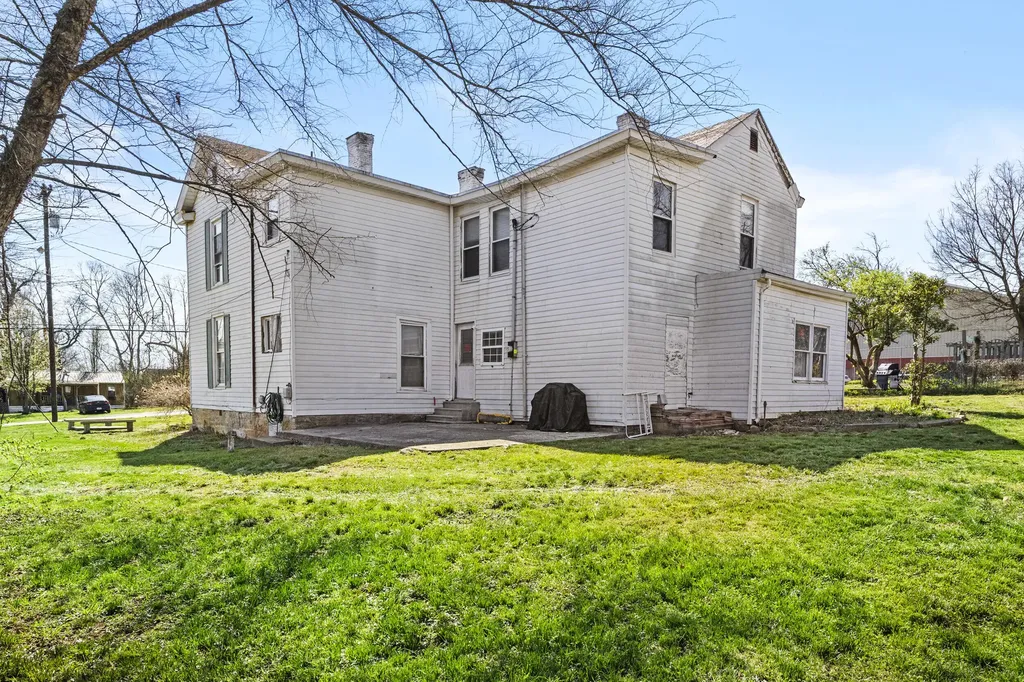 219 Main Street N Middletown KY 40357