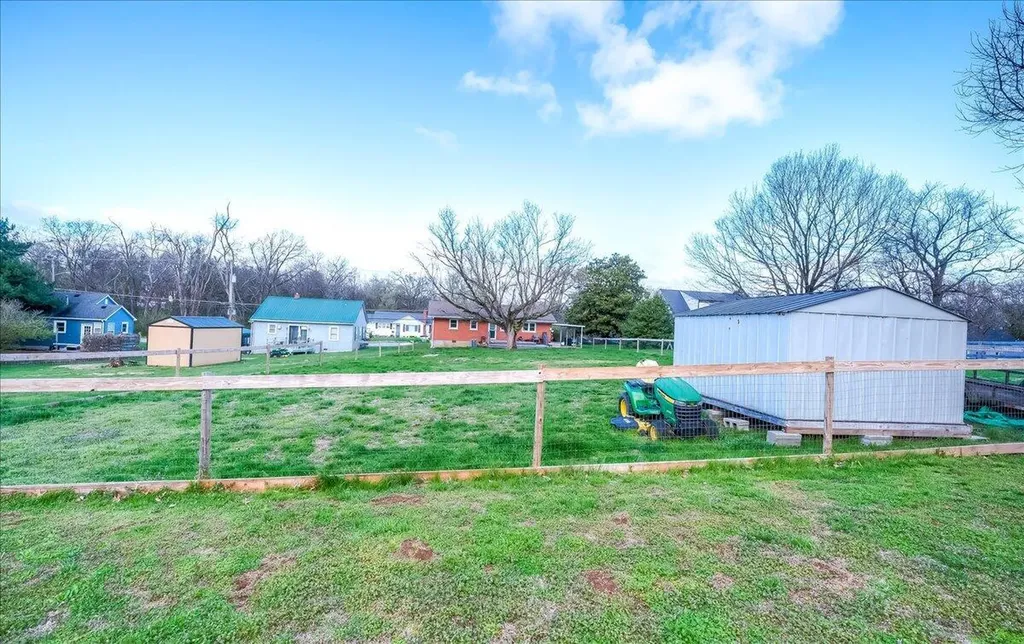 221 Lyons Drive Frankfort KY 40601