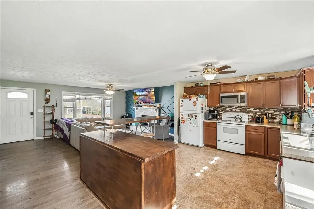 221 Lyons Drive Frankfort KY 40601
