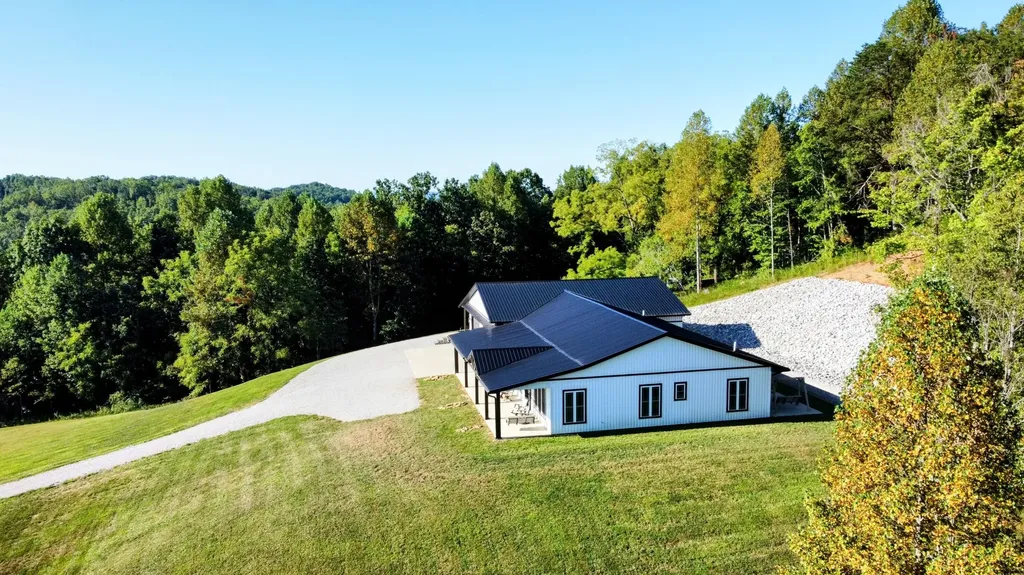 1057 Highway 90 Corbin KY 40701