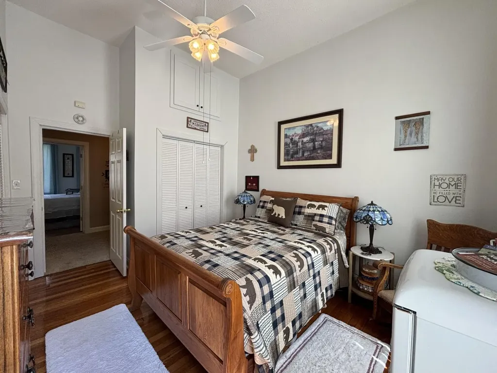 250 Hill Place Road Benham KY 40807