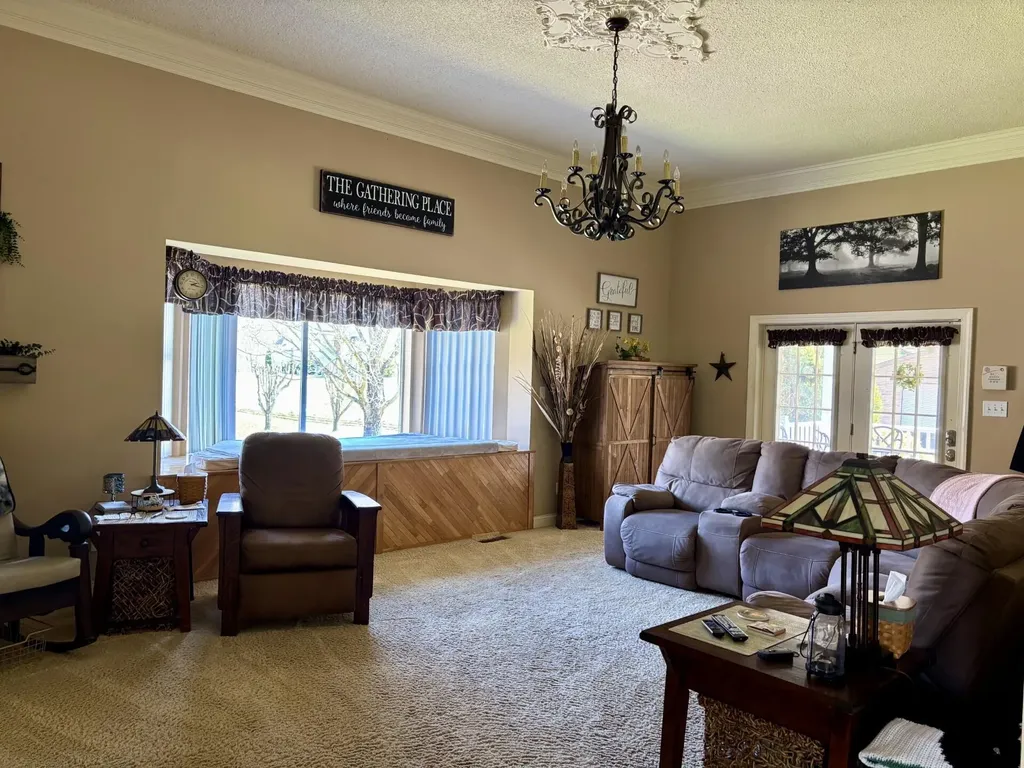250 Hill Place Road Benham KY 40807