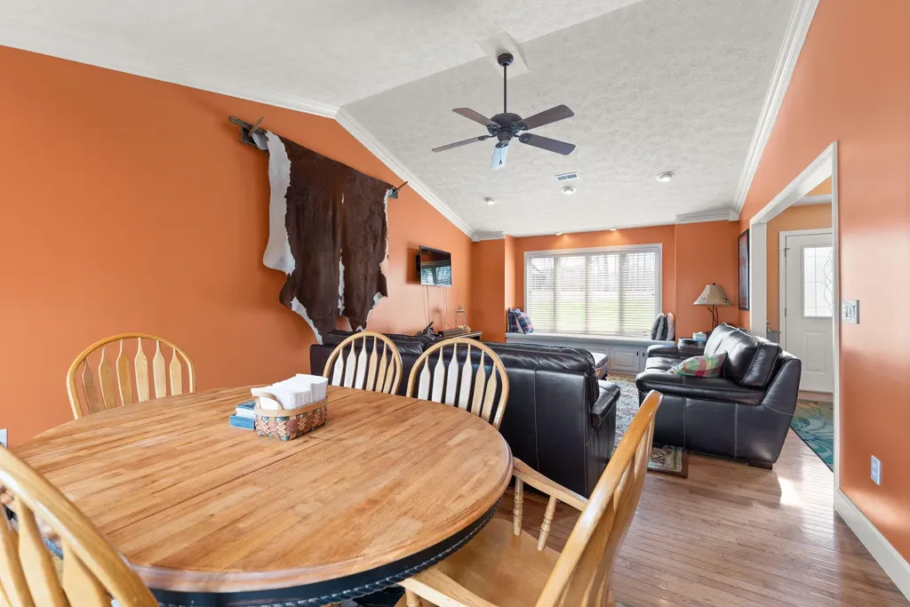 631 Lawless Road Jamestown KY 42629