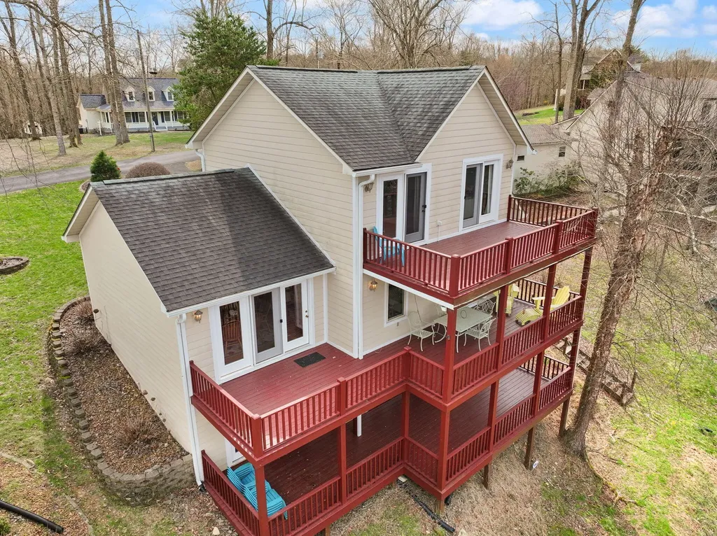 631 Lawless Road Jamestown KY 42629
